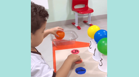 Match colored numbers with colorful balls