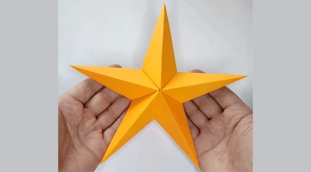 Lassen Sie uns einen Stern mit Origami machen