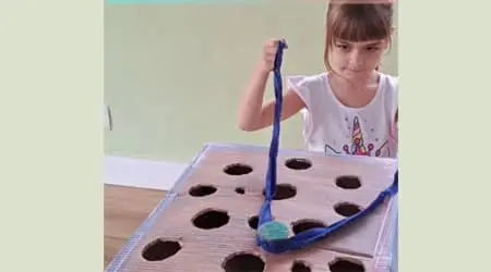 Delikli Kartondan Nesneyi Düşürmeden İlerlet