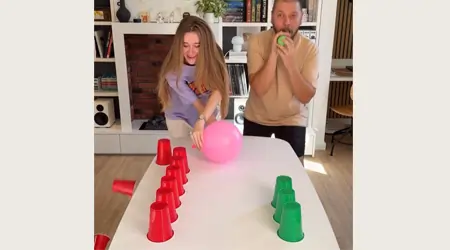 Balonu Şişirelim ve Balonla Bardakları Masadan Düşürelim